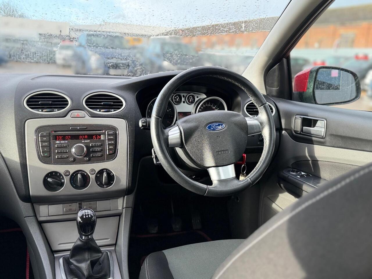 Used Ford Focus 2010 for sale - 77648013: Photo 14