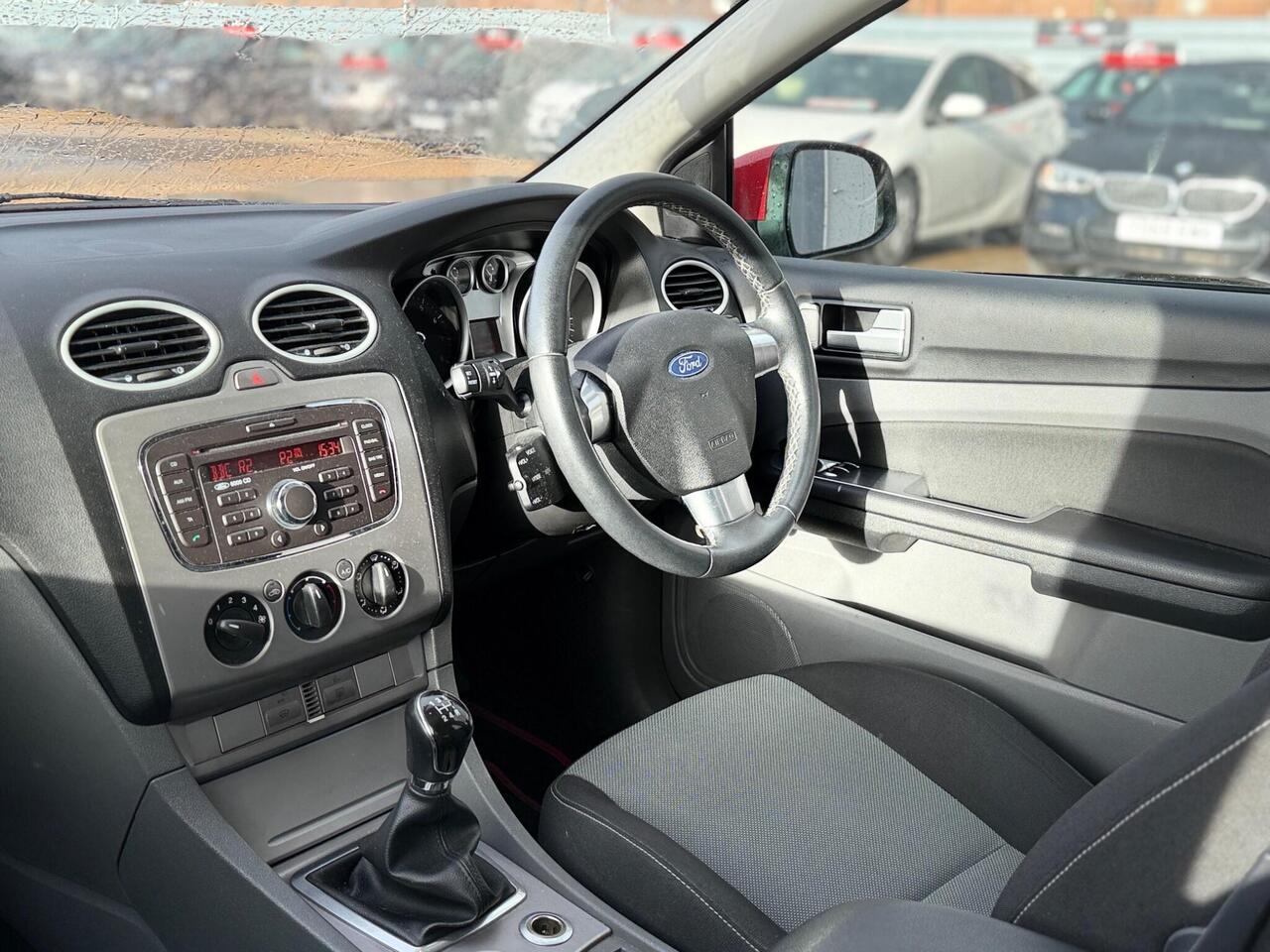 Used Ford Focus 2010 for sale - 77648013: Photo 16