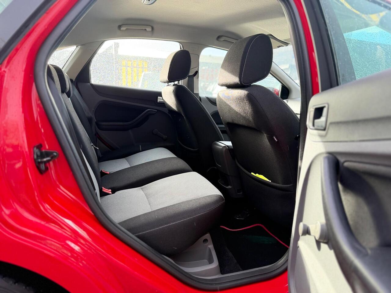 Used Ford Focus 2010 for sale - 77648013: Photo 18