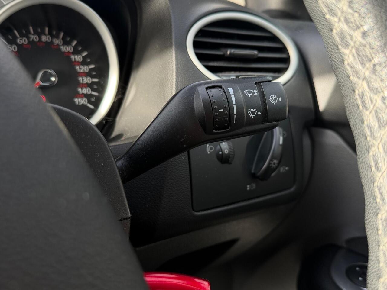 Used Ford Focus 2010 for sale - 77648013: Photo 21