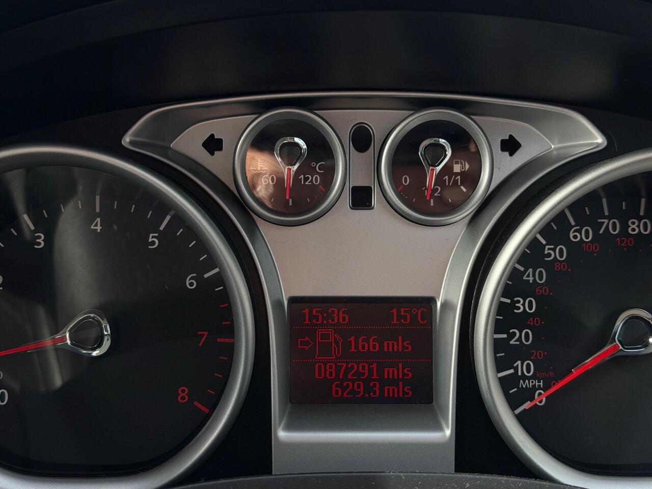 Used Ford Focus 2010 for sale - 77648013: Photo 33