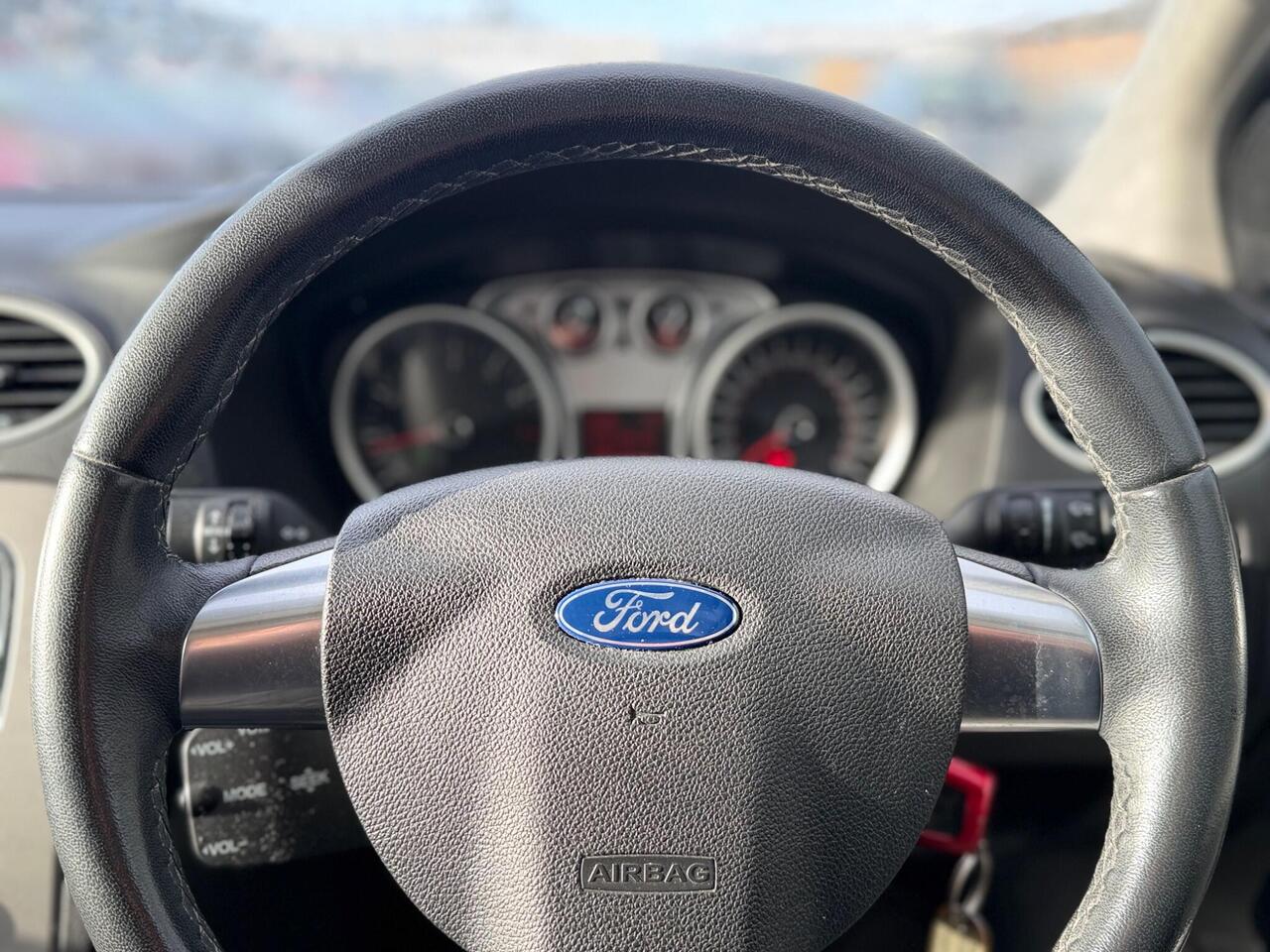 Used Ford Focus 2010 for sale - 77648013: Photo 36