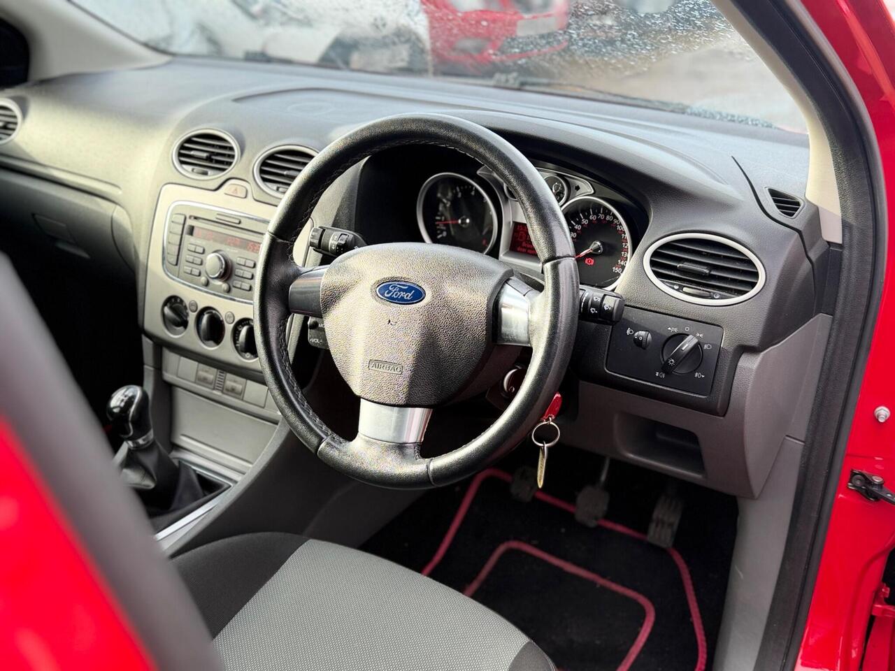 Used Ford Focus 2010 for sale - 77648013: Photo 40