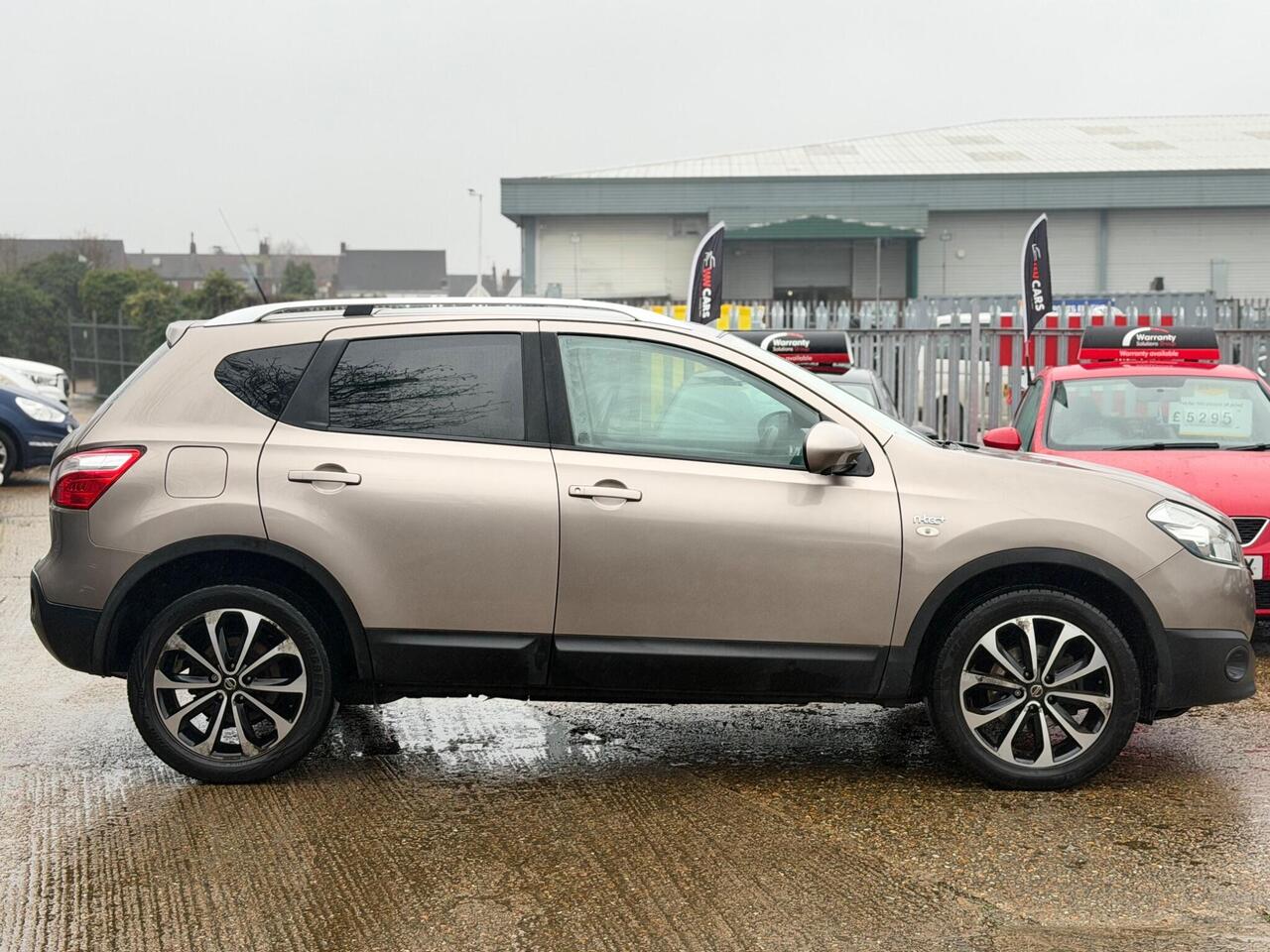 Used Nissan Qashqai 2013 for sale - 77648017: Photo 9