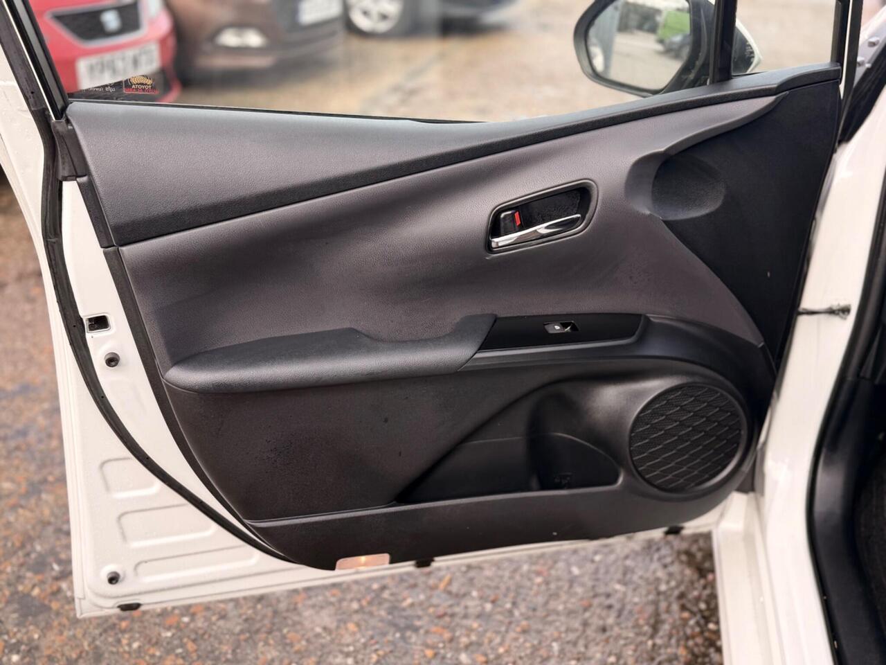 Used Toyota Prius 2022 for sale - 77648016: Photo 33