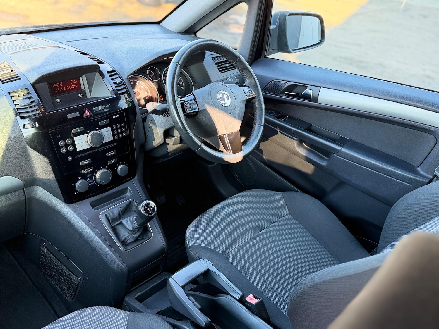 Used Vauxhall Zafira 2013 for sale - 76666950: Photo 17