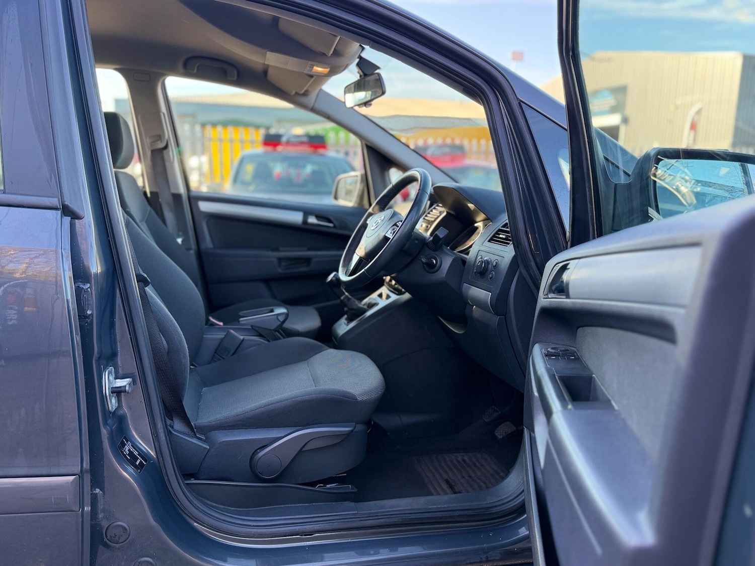 Used Vauxhall Zafira 2013 for sale - 76666950: Photo 19