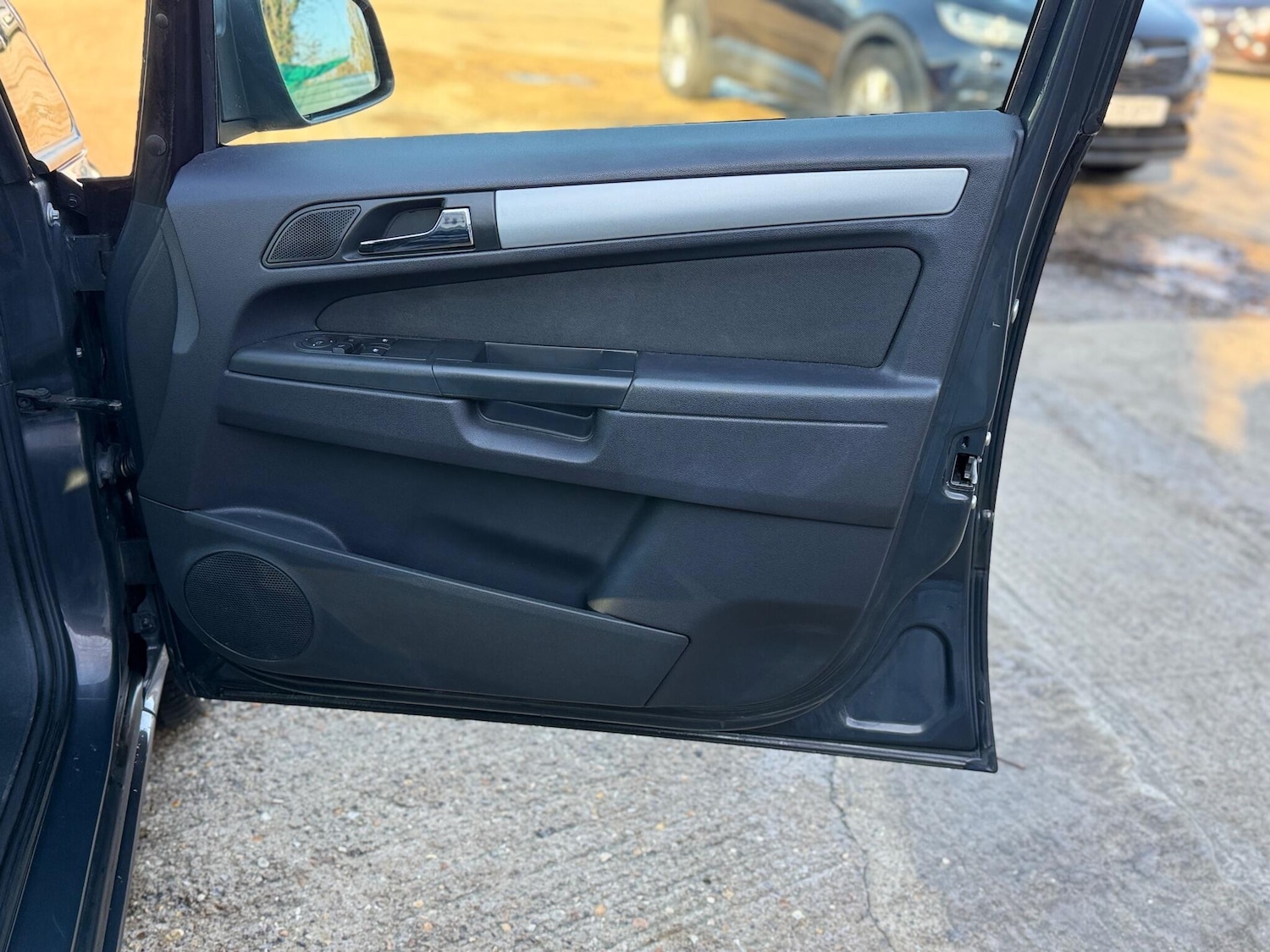 Used Vauxhall Zafira 2013 for sale - 76666950: Photo 27