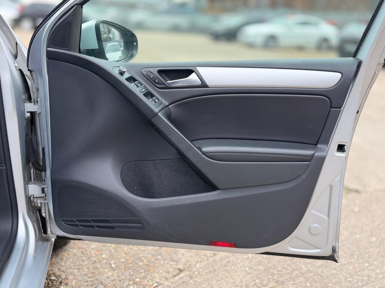 Used Volkswagen Golf 2012 for sale - 78073723: Photo 32