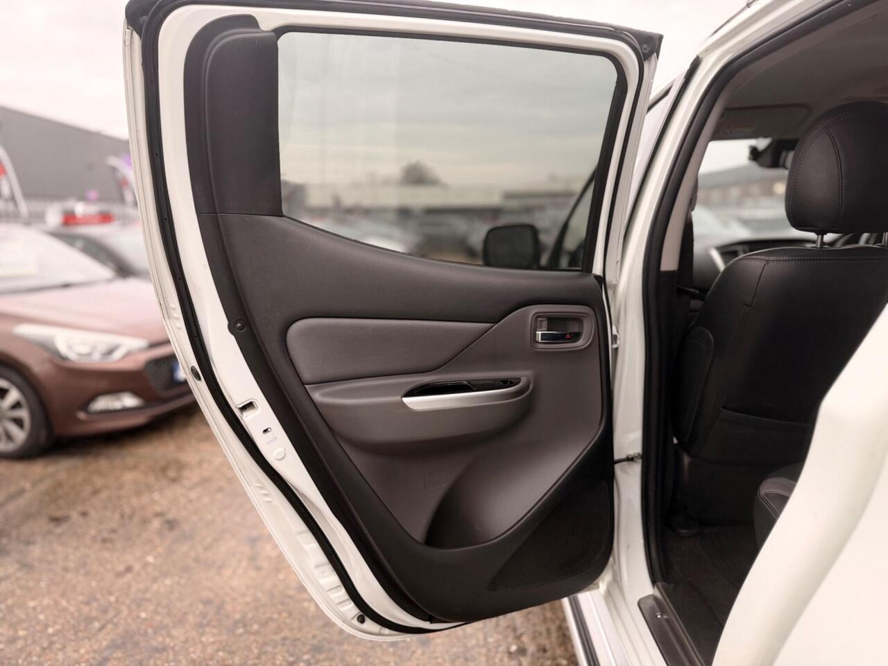 Used Mitsubishi L200 2018 for sale - 77660123: Photo 61