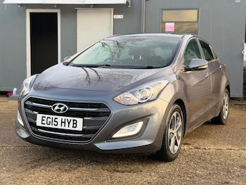 Used Hyundai i30 2015 for sale - 76977402: Photo