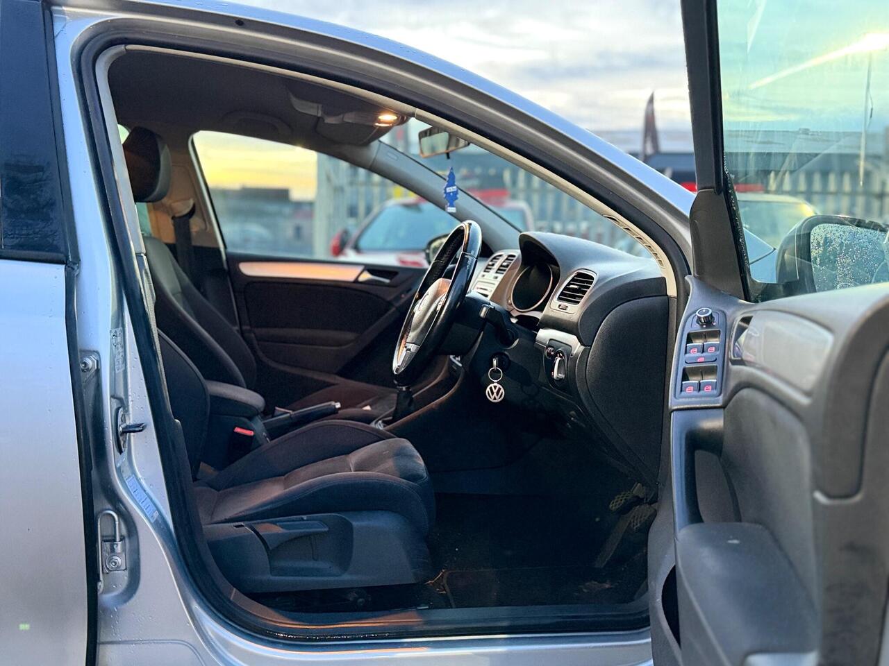 Used Volkswagen Golf 2011 for sale - 76942888: Photo 24