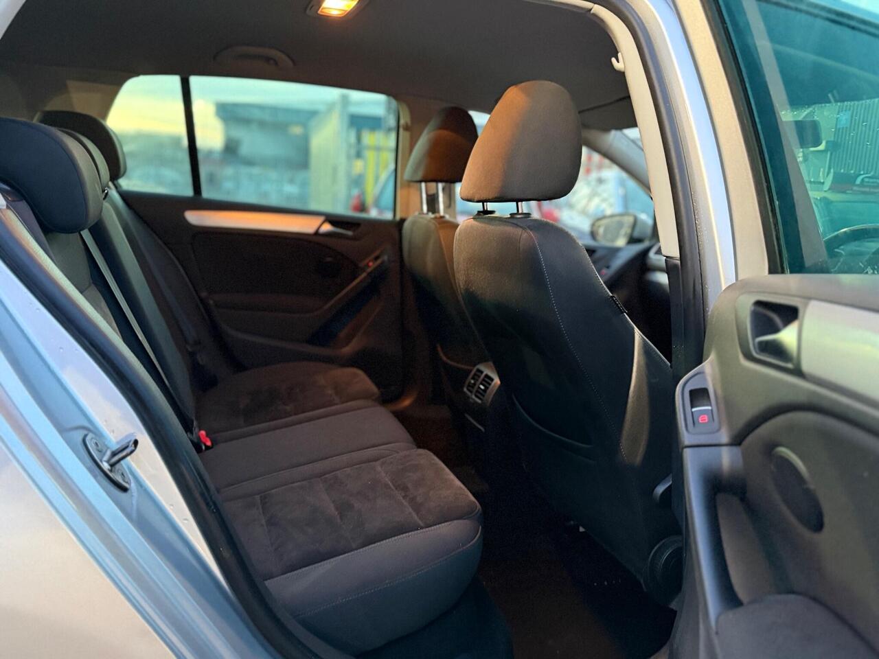 Used Volkswagen Golf 2011 for sale - 76942888: Photo 25