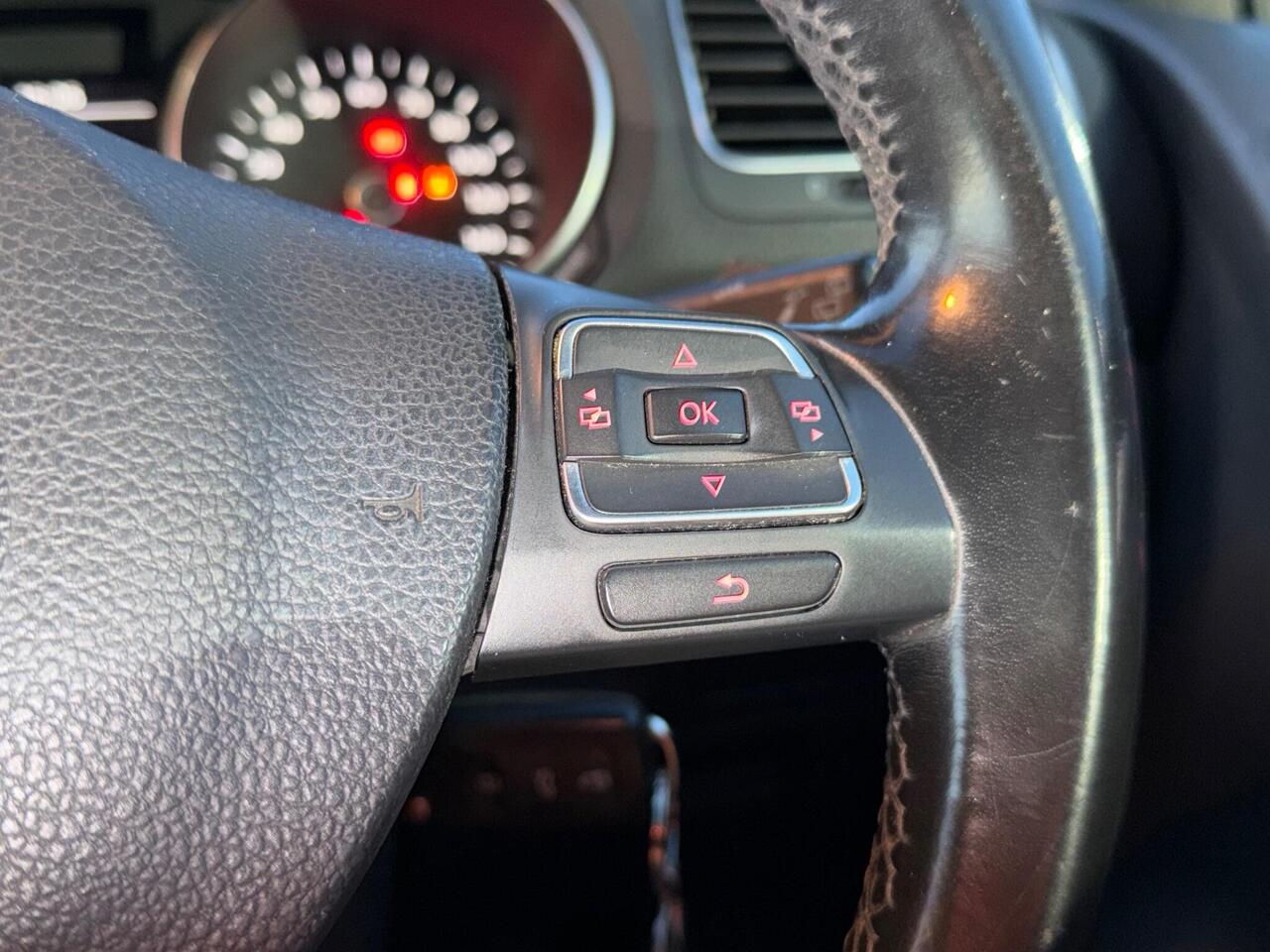 Used Volkswagen Golf 2011 for sale - 76942888: Photo 30