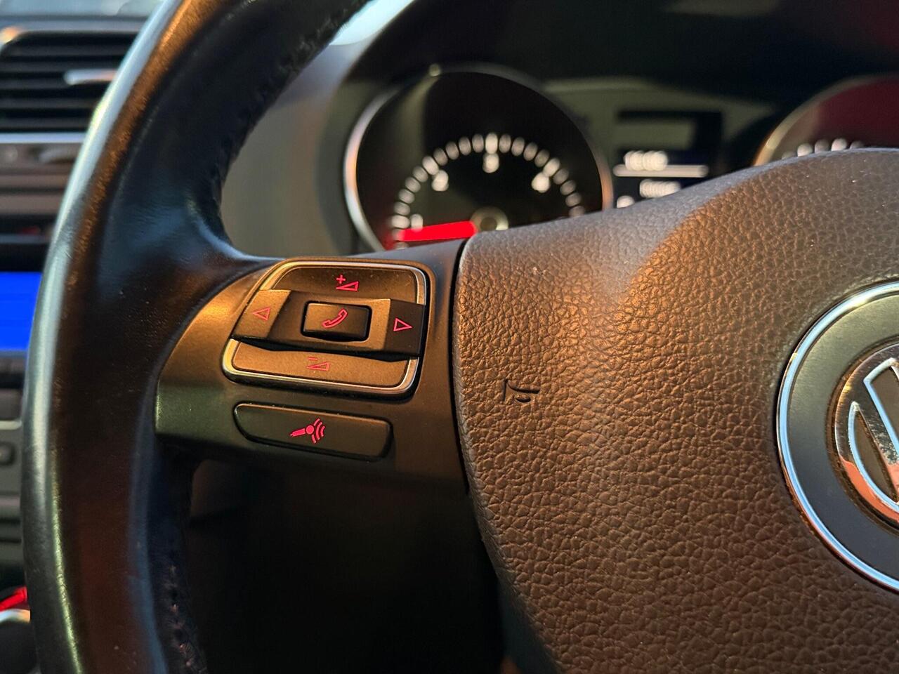 Used Volkswagen Golf 2011 for sale - 76942888: Photo 31