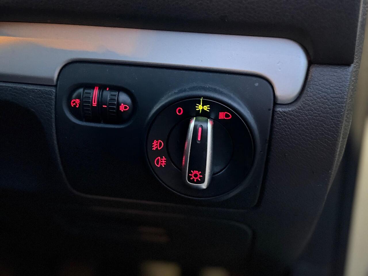 Used Volkswagen Golf 2011 for sale - 76942888: Photo 32