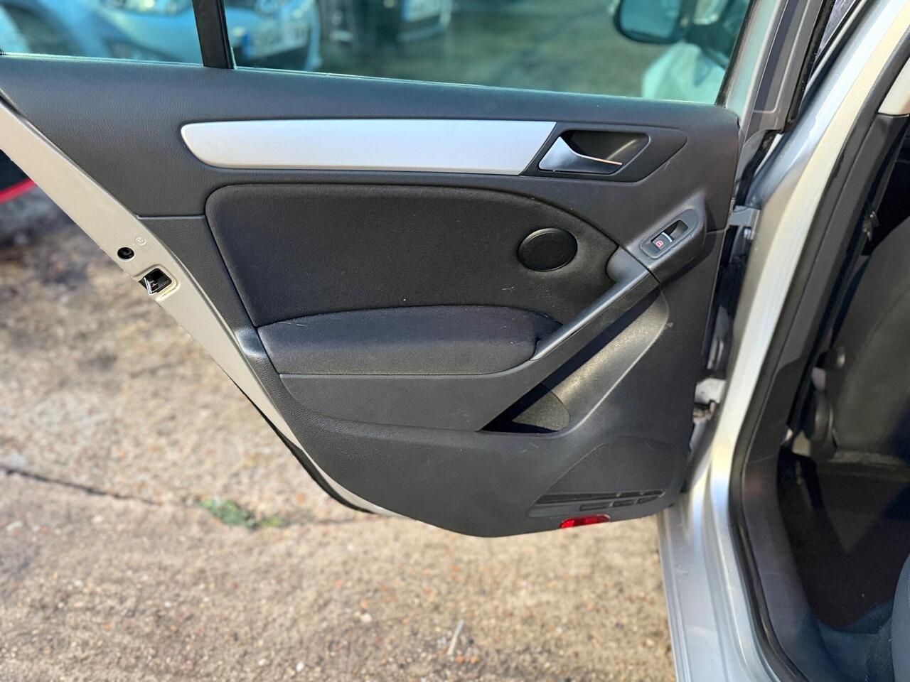 Used Volkswagen Golf 2011 for sale - 76942888: Photo 37