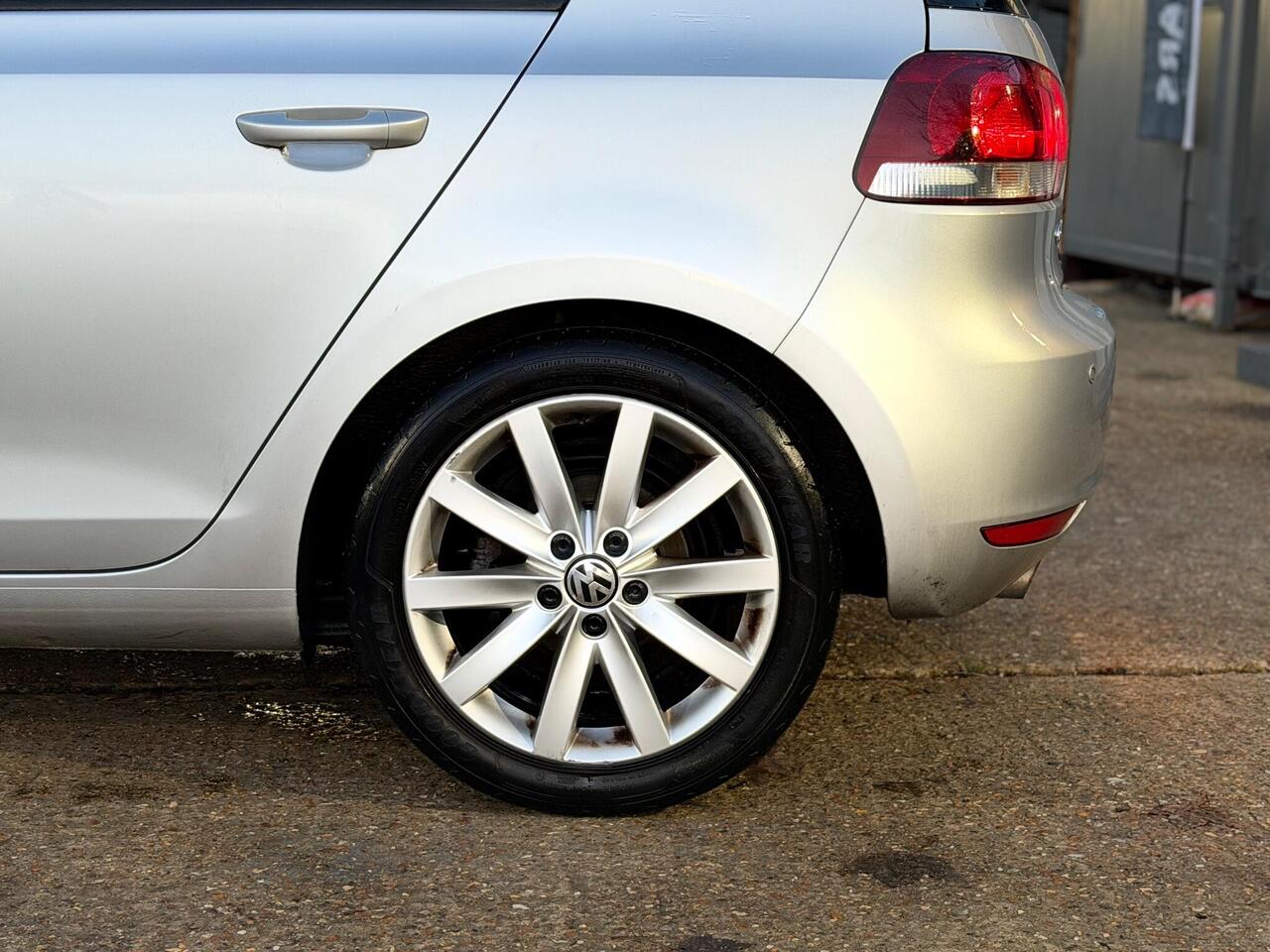 Used Volkswagen Golf 2011 for sale - 76942888: Photo 42