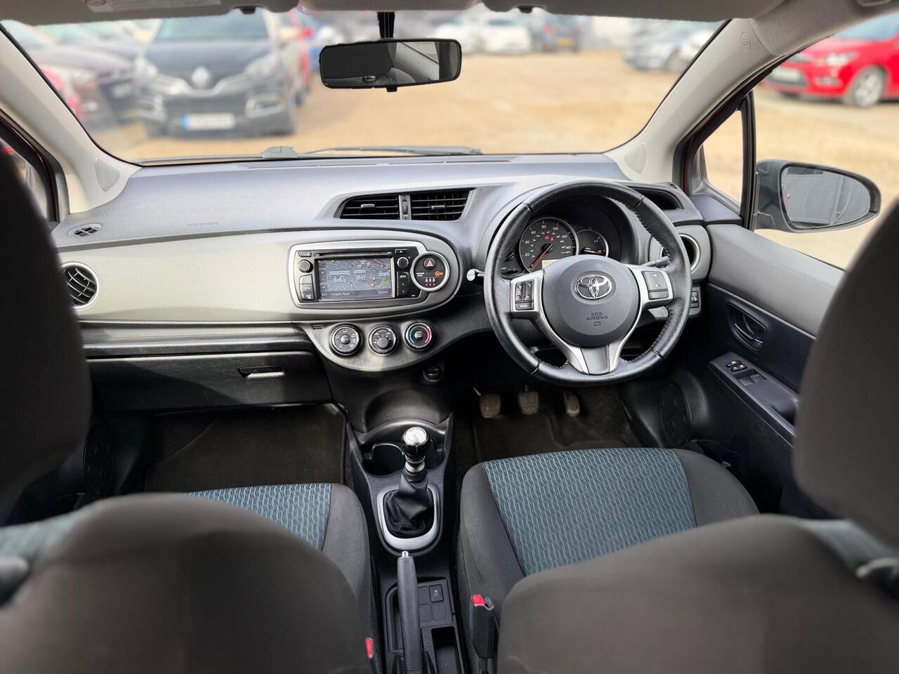 Used Toyota Yaris 2012 for sale - 77739528: Photo 12