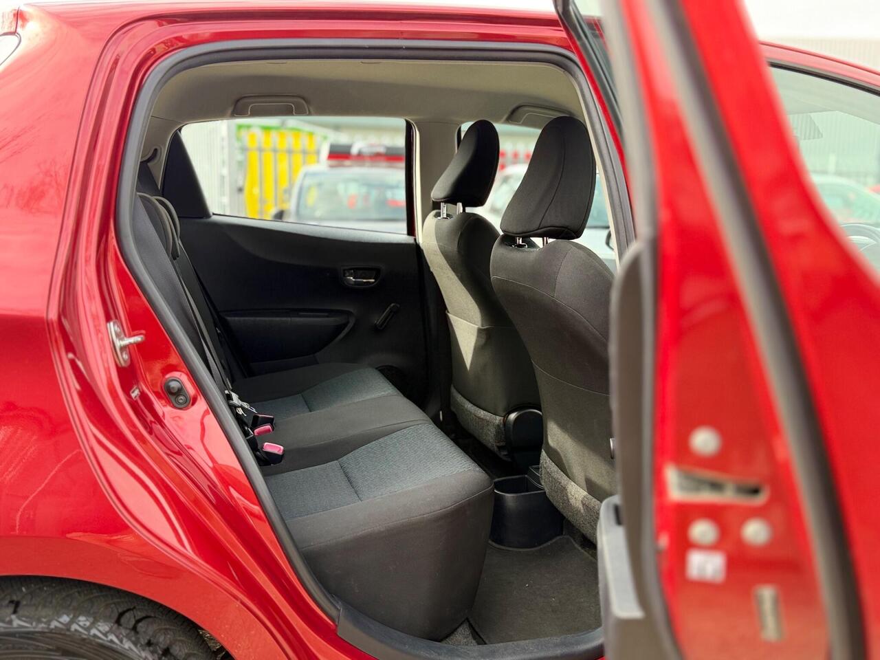 Used Toyota Yaris 2012 for sale - 77739528: Photo 15