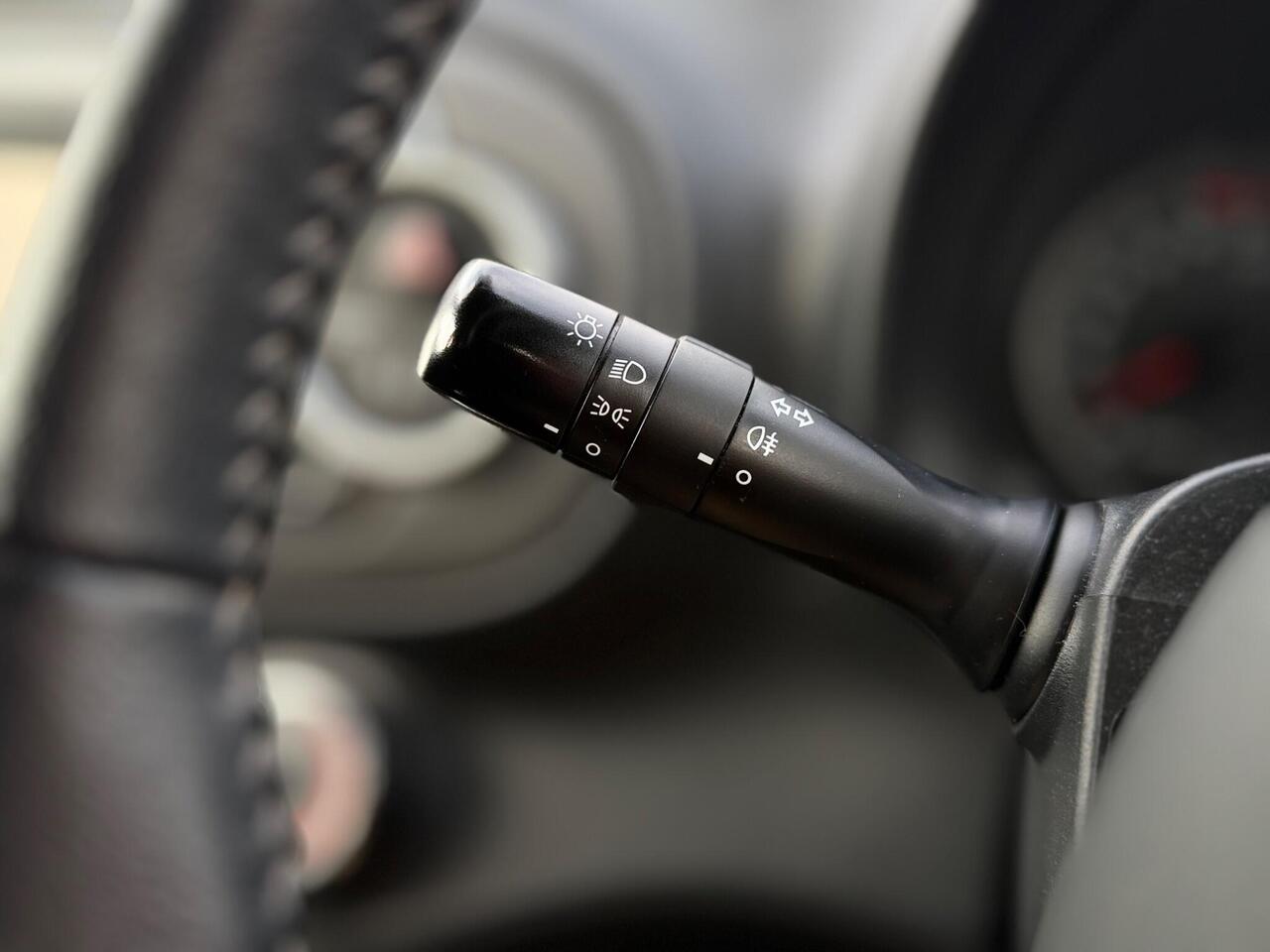 Used Toyota Yaris 2012 for sale - 77739528: Photo 18