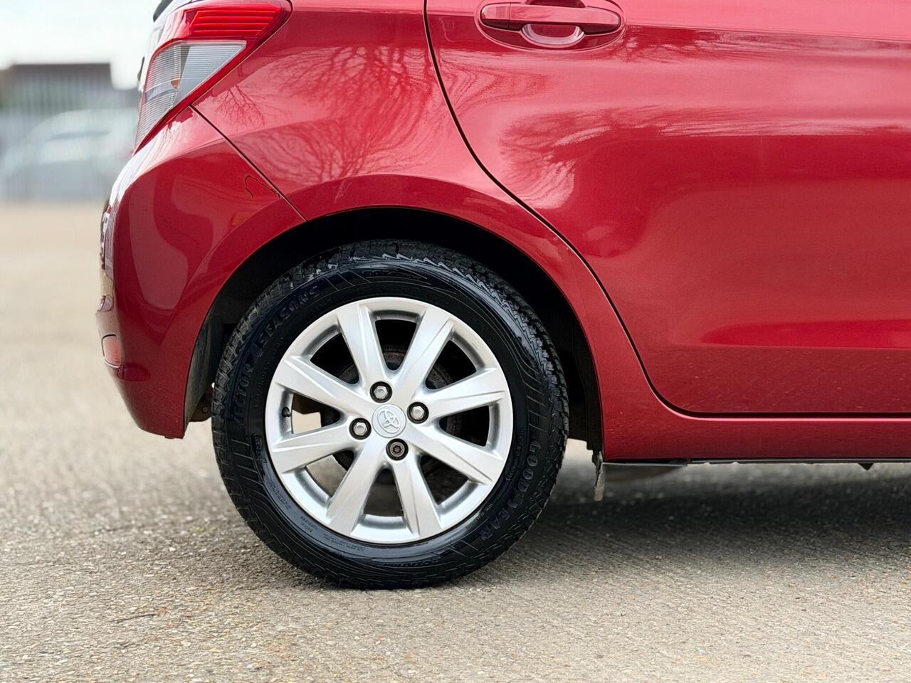 Used Toyota Yaris 2012 for sale - 77739528: Photo 29