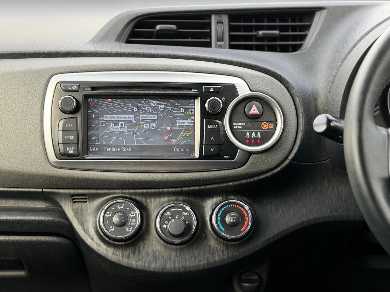 Used Toyota Yaris 2012 for sale - 77739528: Photo 32