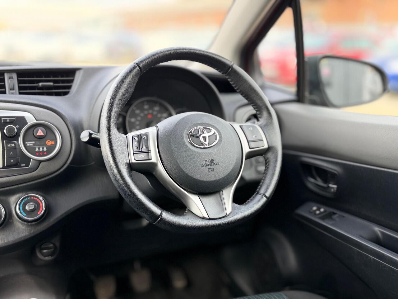 Used Toyota Yaris 2012 for sale - 77739528: Photo 39