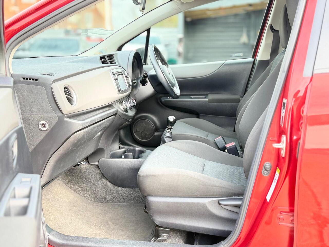 Used Toyota Yaris 2012 for sale - 77739528: Photo 40