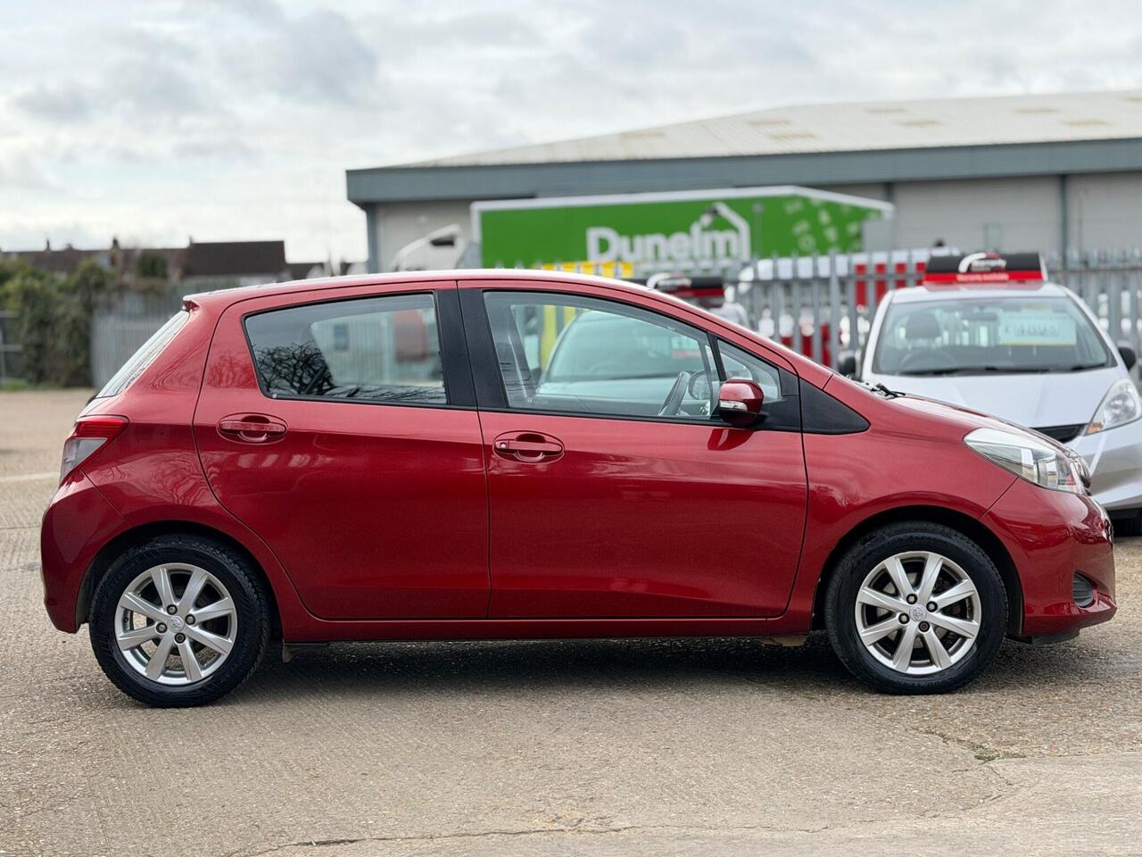 Used Toyota Yaris 2012 for sale - 77739528: Photo 9