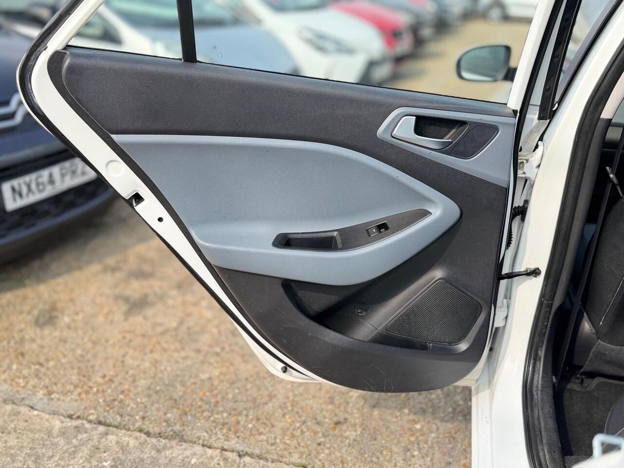 Used Hyundai i20 2016 for sale - 77994656: Photo 31