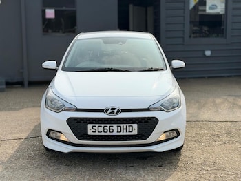 Used Hyundai i20 2016 for sale - 77994656: Photo