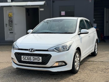 Used Hyundai i20 2016 for sale - 77994656: Photo