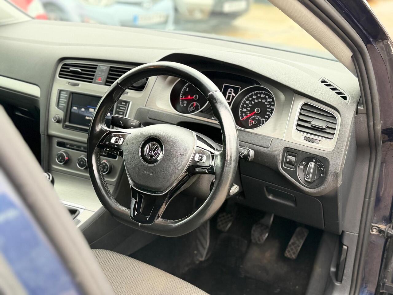 Used Volkswagen Golf 2017 for sale - 76772818: Photo 19