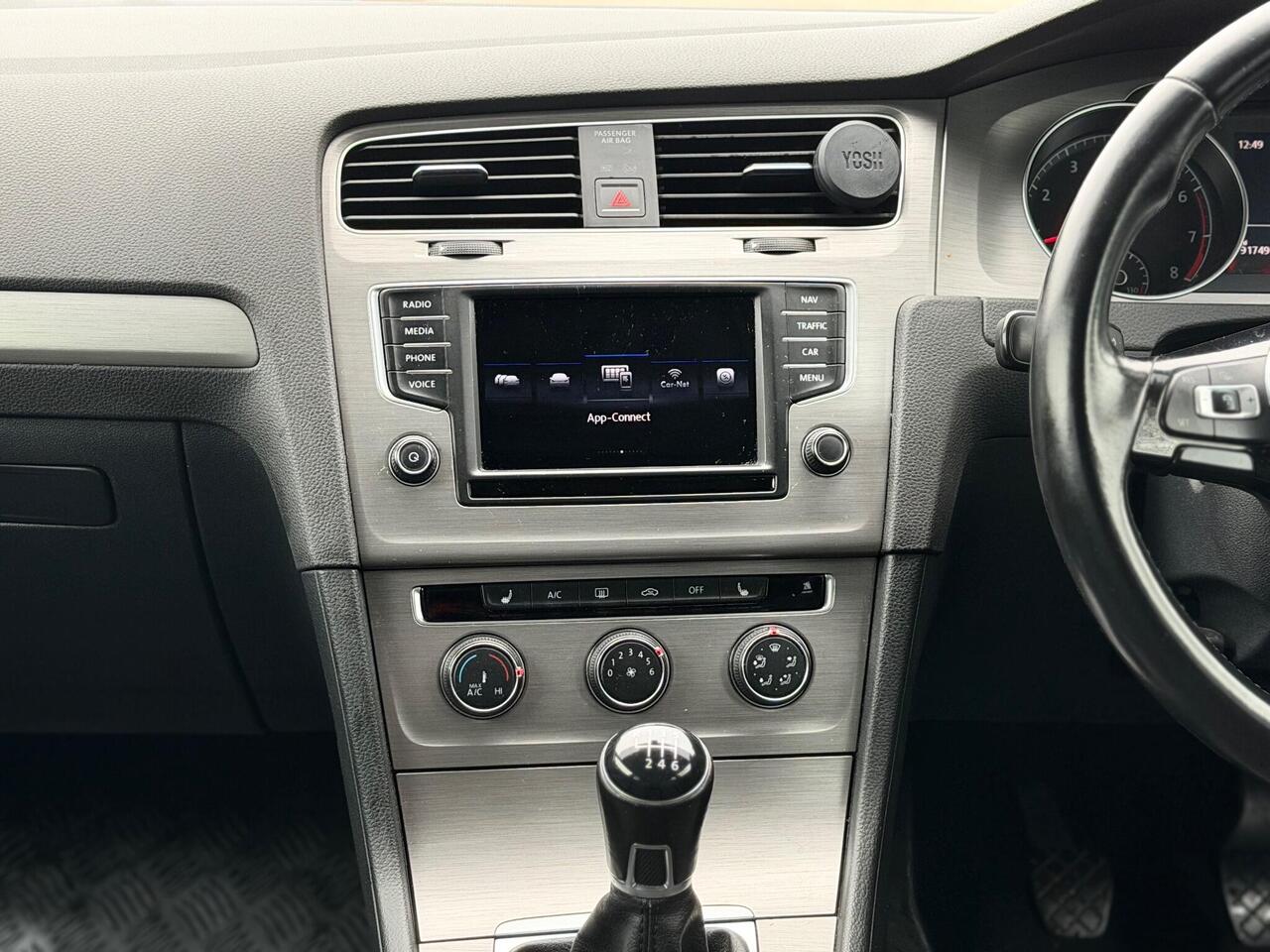 Used Volkswagen Golf 2017 for sale - 76772818: Photo 21