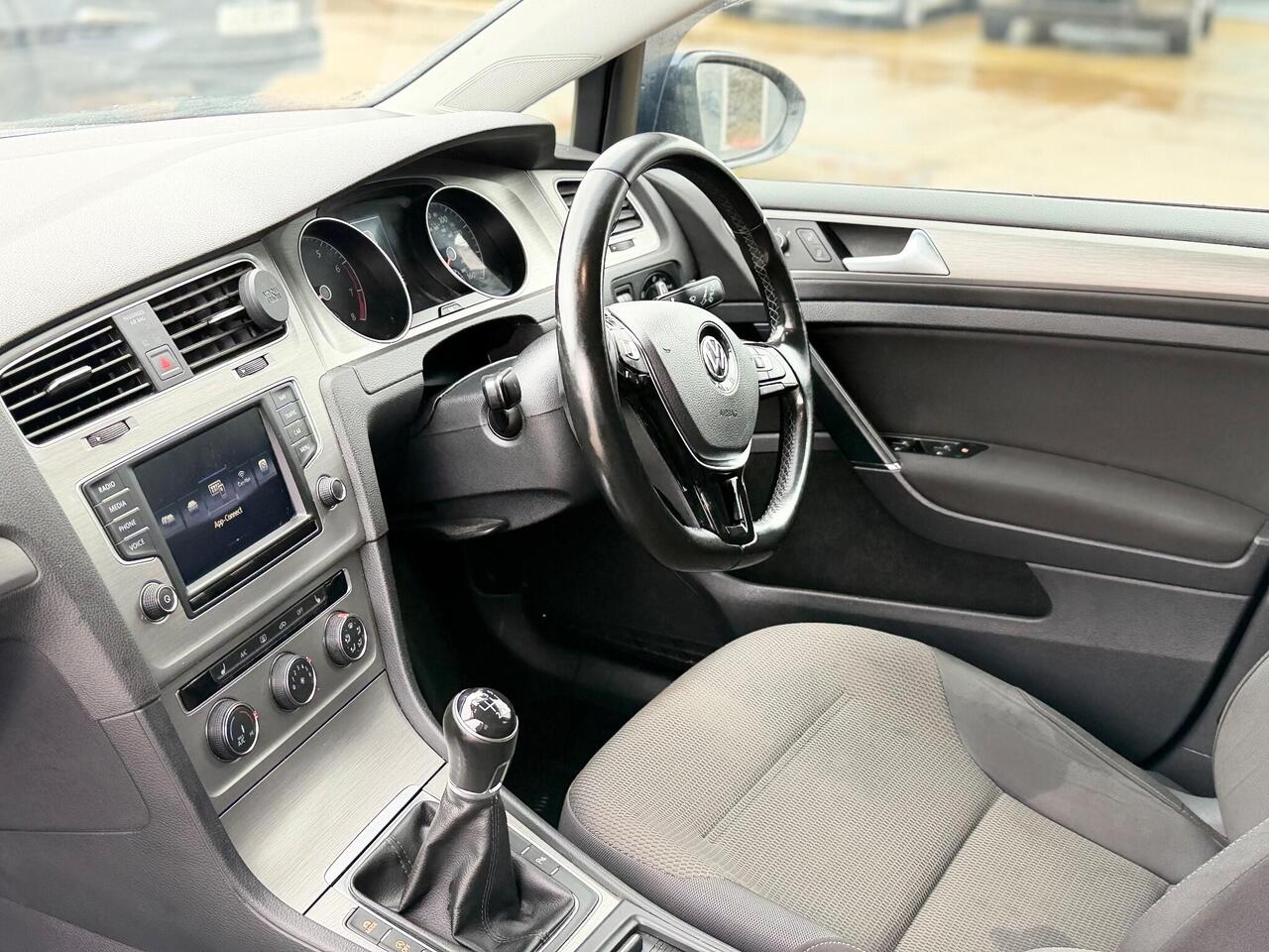 Used Volkswagen Golf 2017 for sale - 76772818: Photo 25