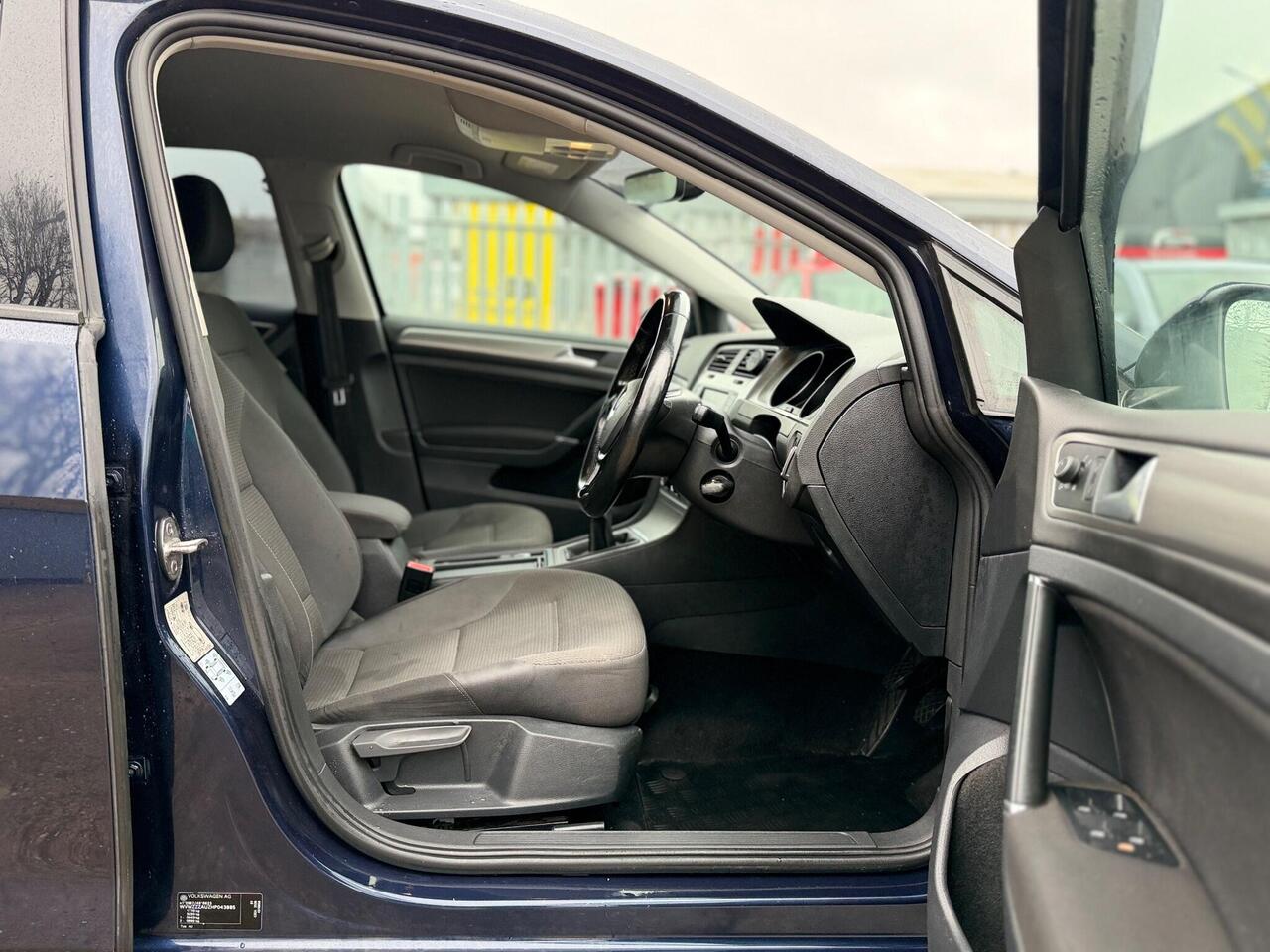 Used Volkswagen Golf 2017 for sale - 76772818: Photo 28