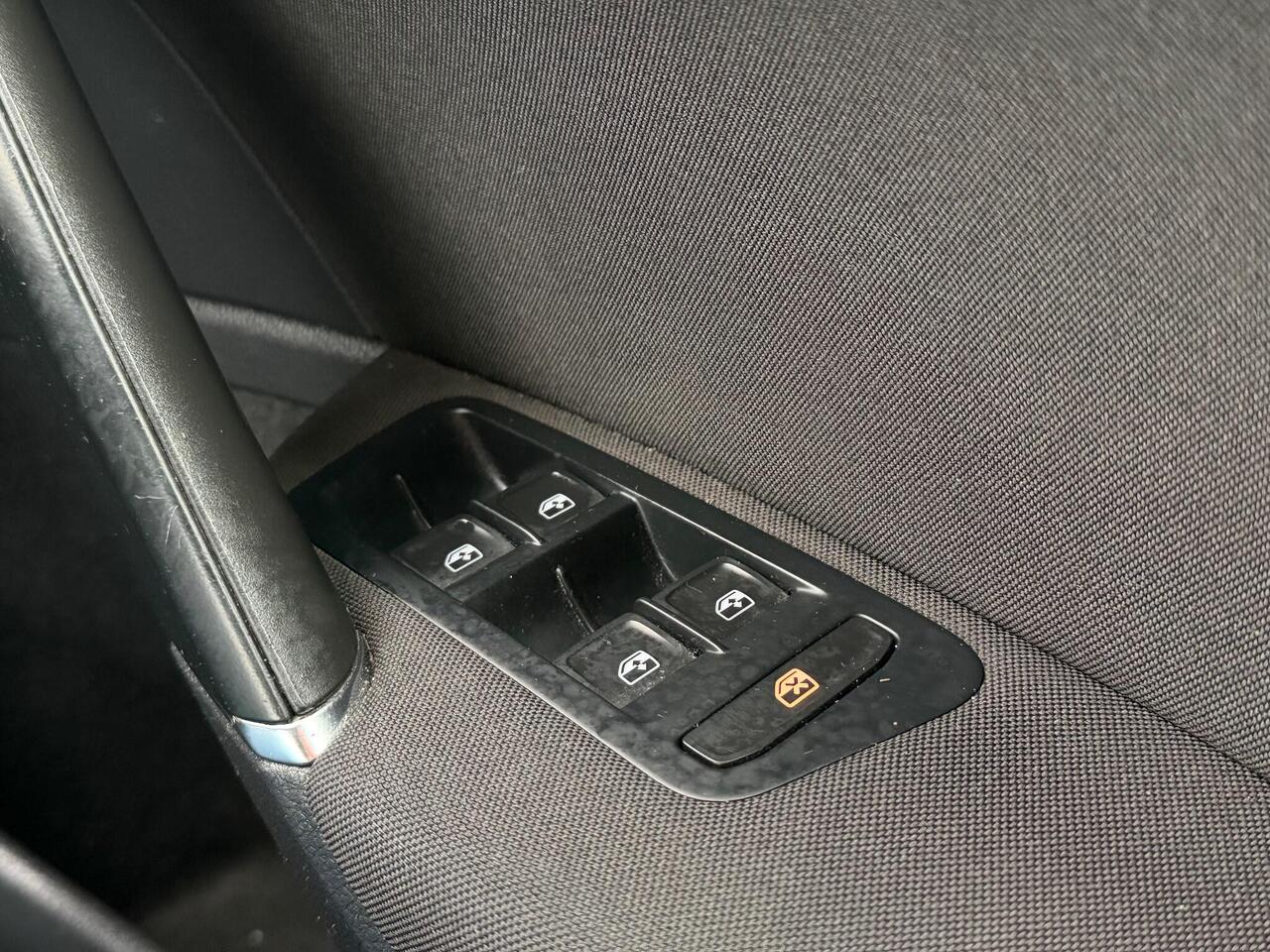 Used Volkswagen Golf 2017 for sale - 76772818: Photo 30