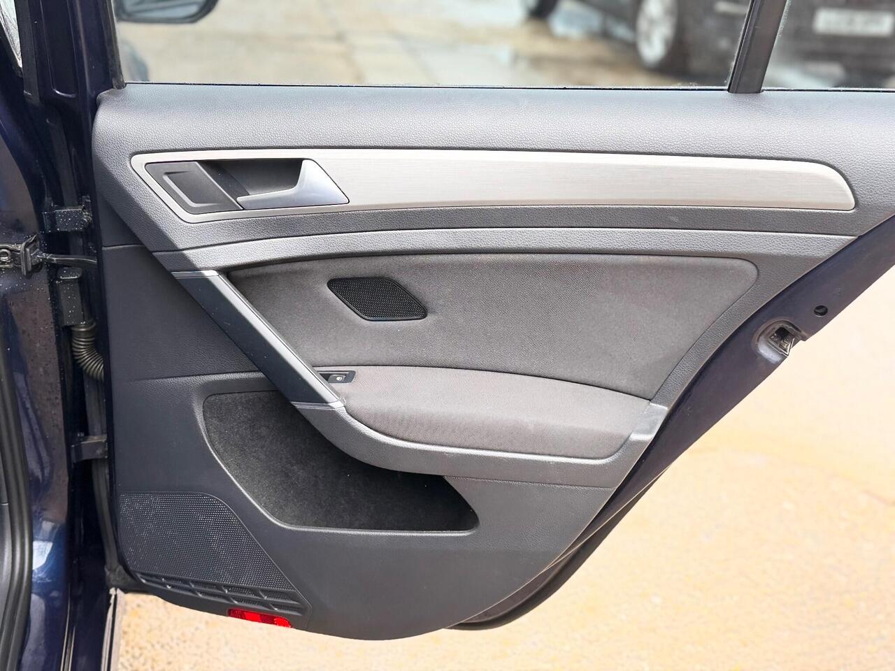 Used Volkswagen Golf 2017 for sale - 76772818: Photo 43