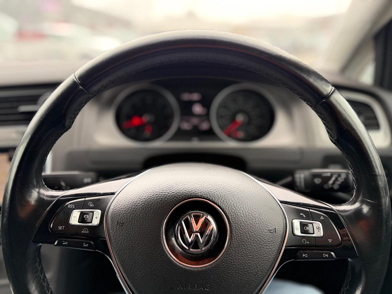 Used Volkswagen Golf 2017 for sale - 76772818: Photo 64