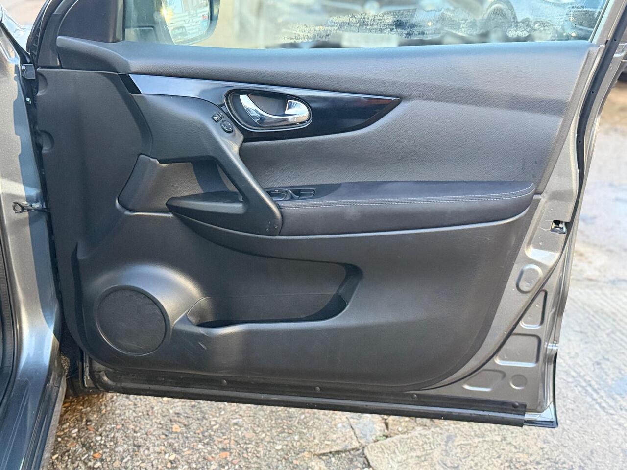 Used Nissan Qashqai 2016 for sale - 76868219: Photo 32