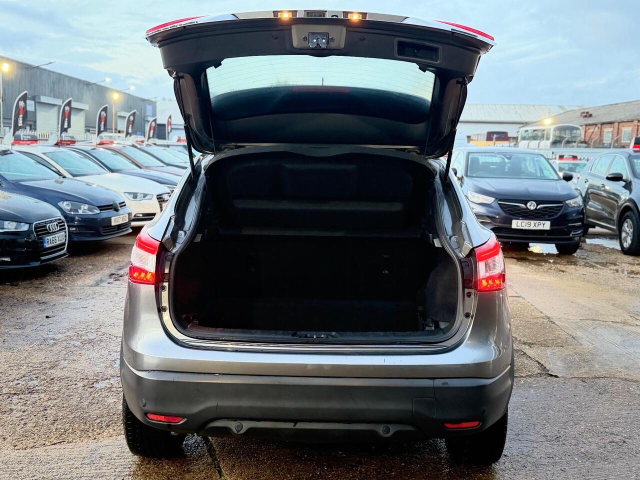 Used Nissan Qashqai 2016 for sale - 76868219: Photo 44