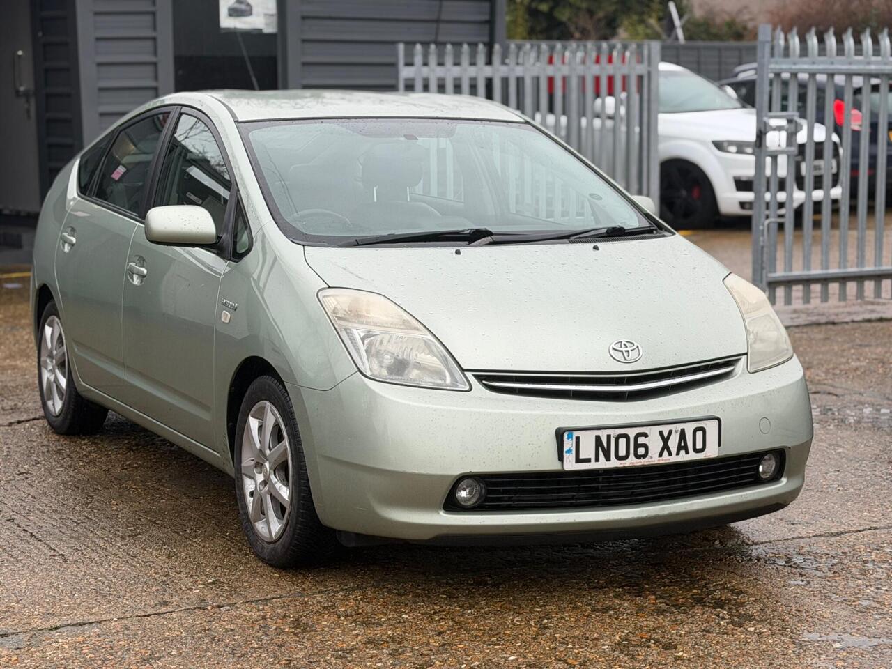 Used Toyota Prius 2006 for sale - 77240220: Photo 2