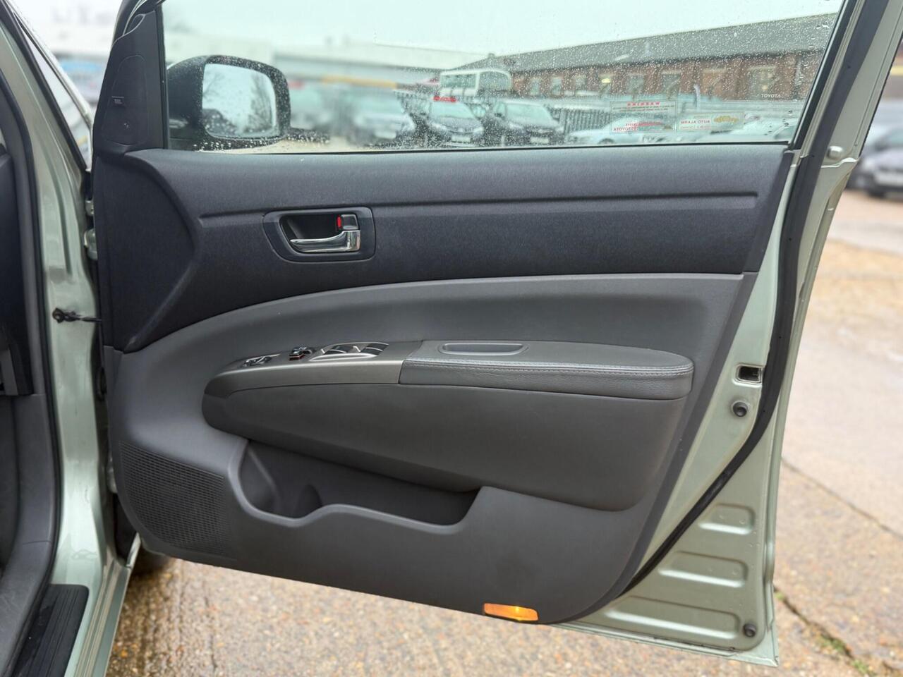 Used Toyota Prius 2006 for sale - 77240220: Photo 26