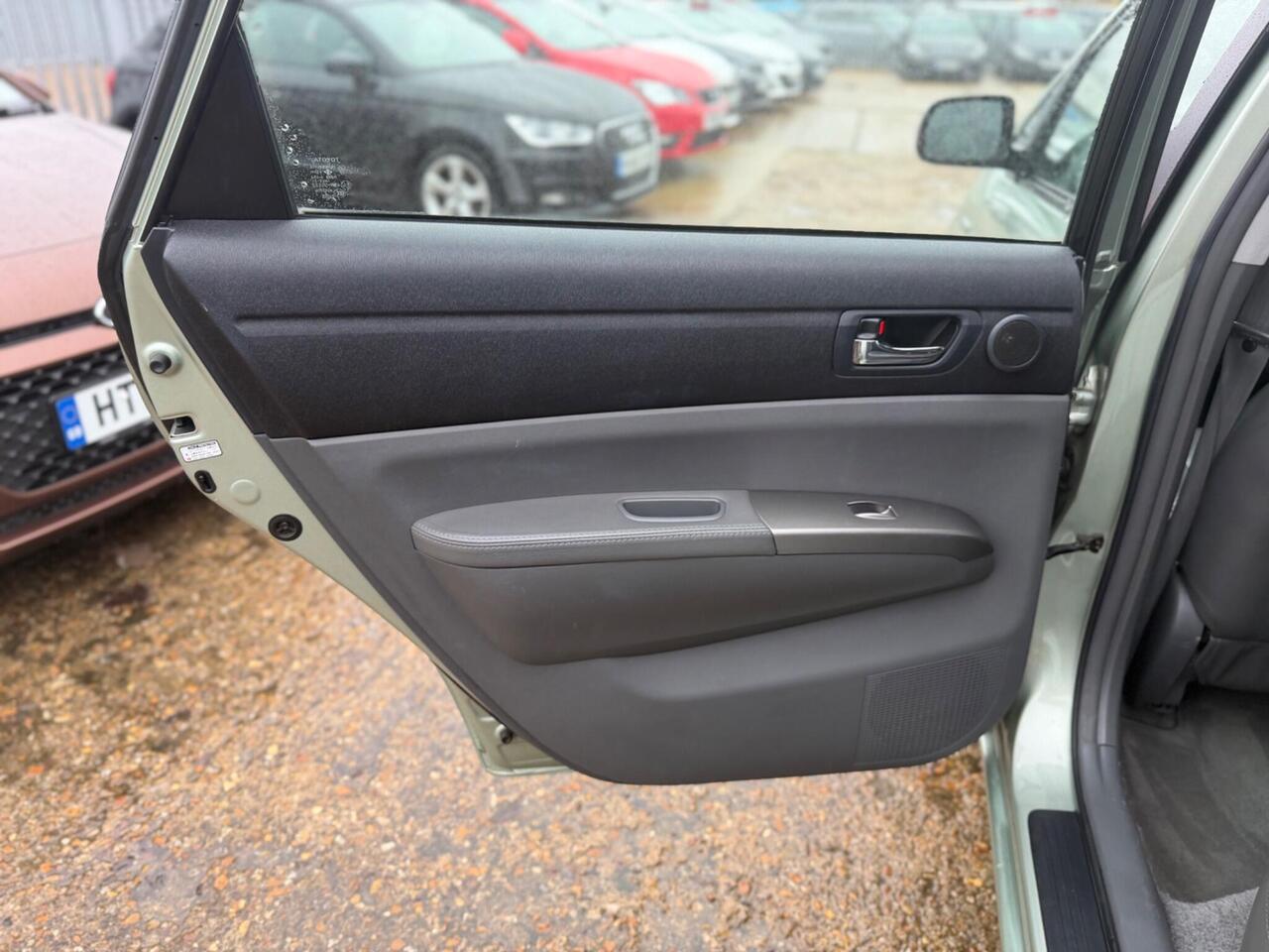 Used Toyota Prius 2006 for sale - 77240220: Photo 28