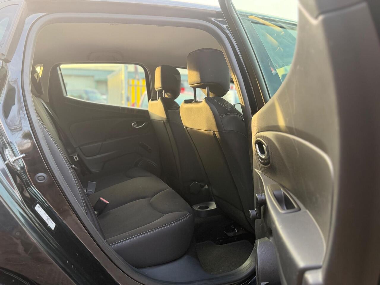 Used Renault Clio 2014 for sale - 77067478: Photo 23