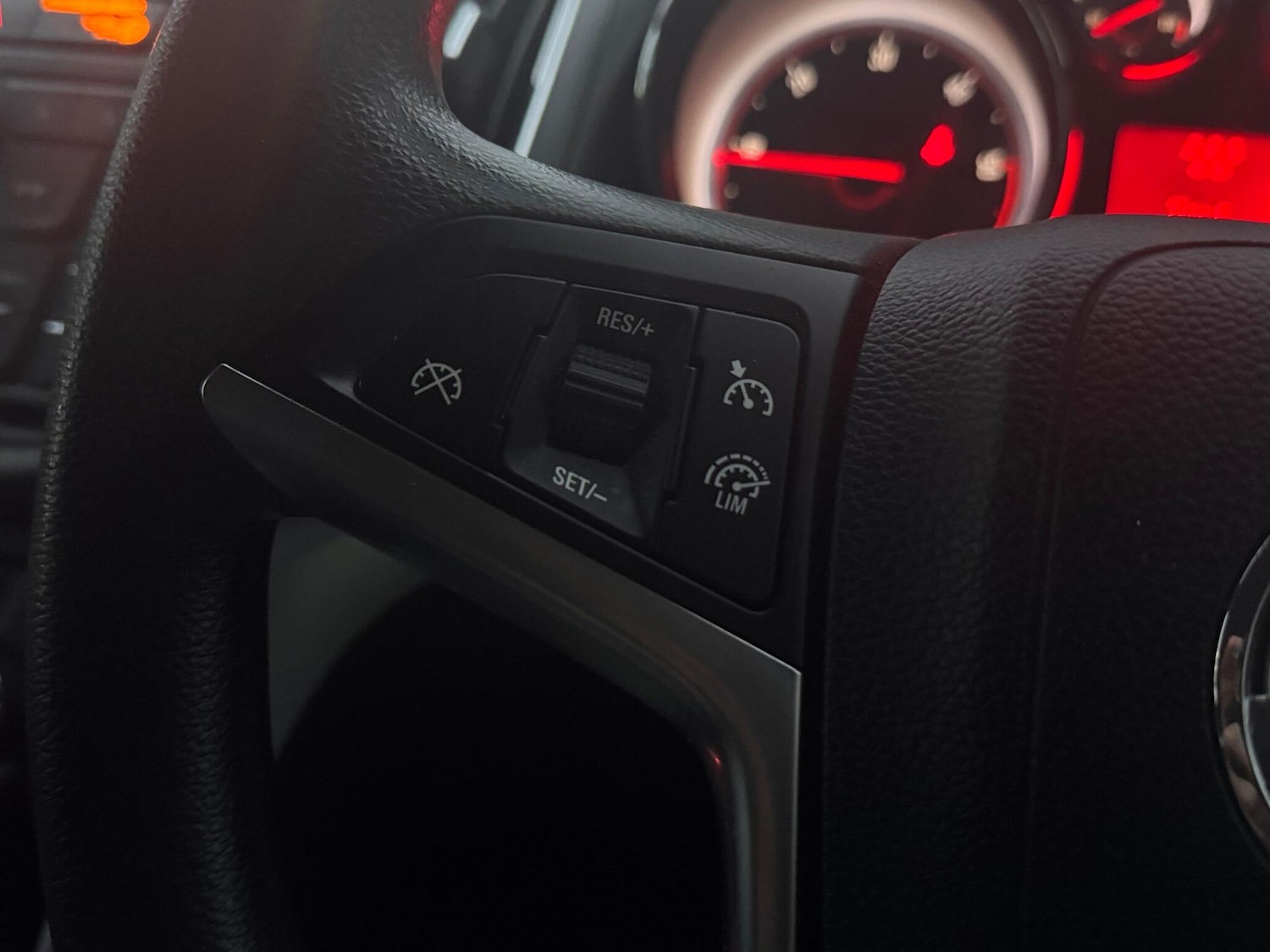 Used Vauxhall Zafira 2015 for sale - 76667427: Photo 30