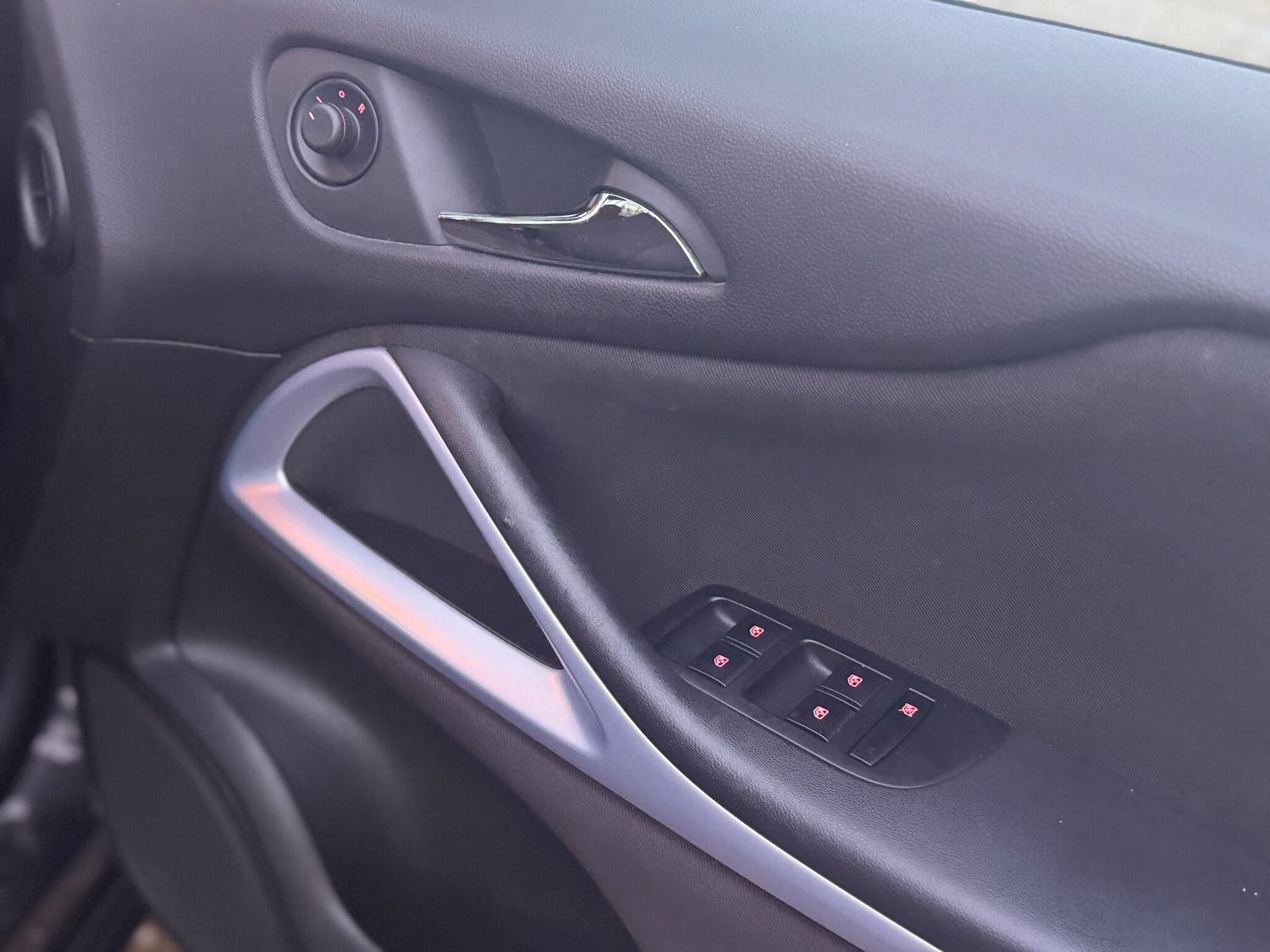 Used Vauxhall Zafira 2015 for sale - 76667427: Photo 31