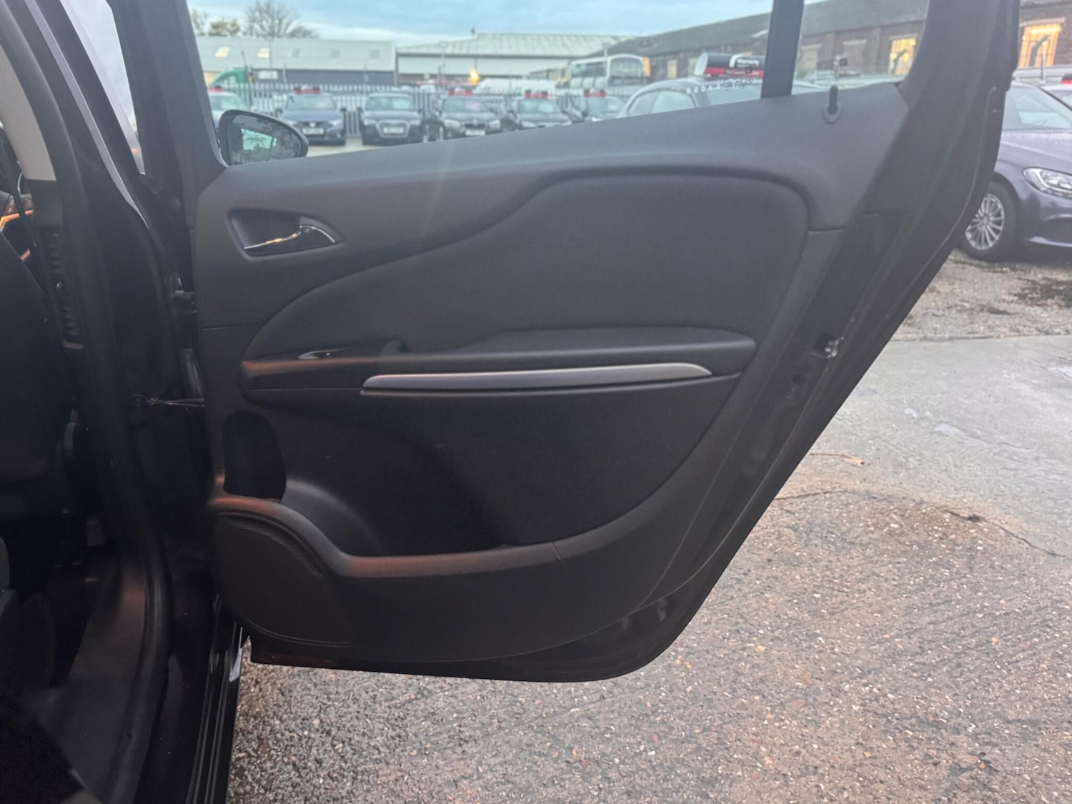 Used Vauxhall Zafira 2015 for sale - 76667427: Photo 34