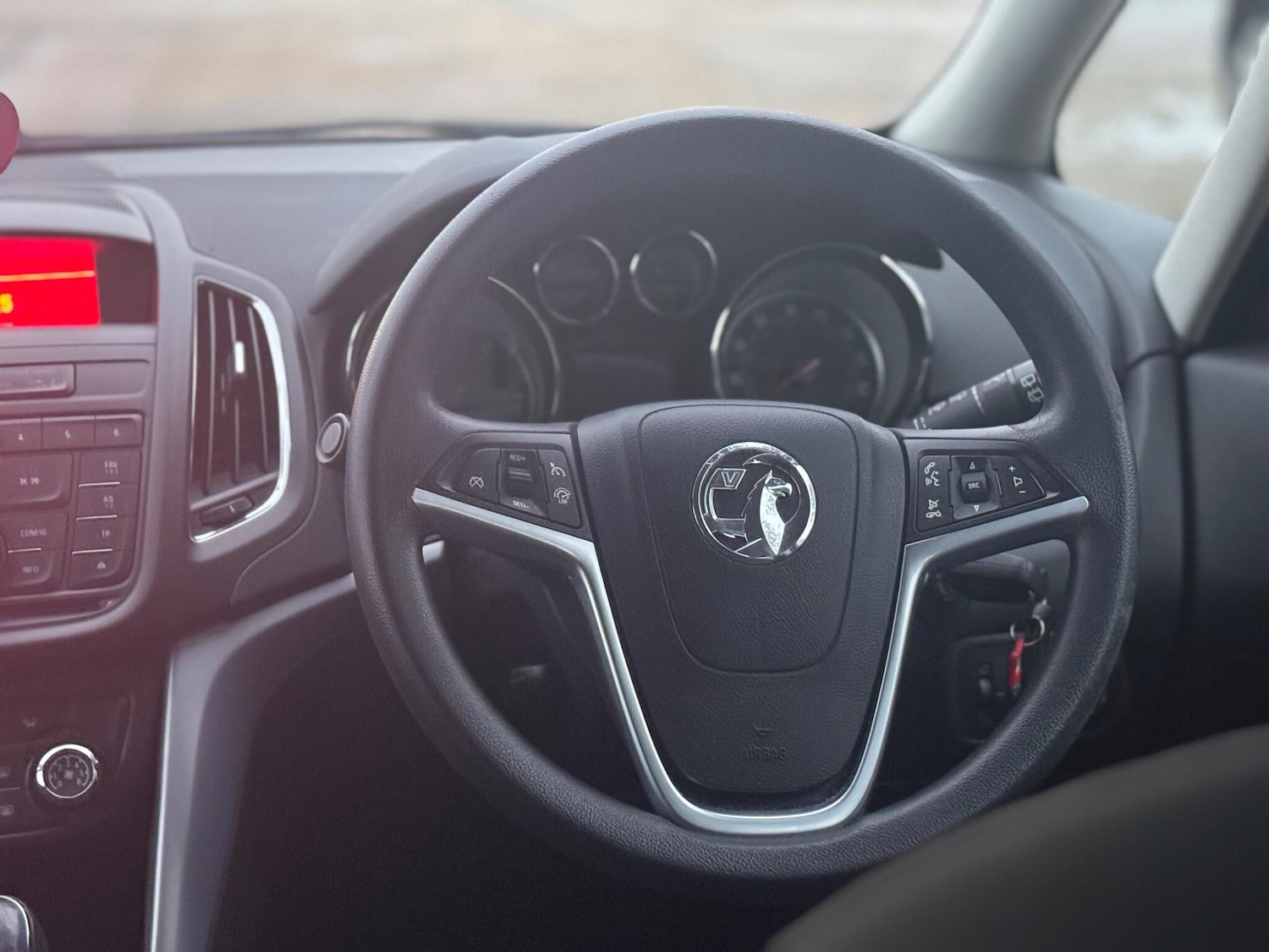 Used Vauxhall Zafira 2015 for sale - 76667427: Photo 51